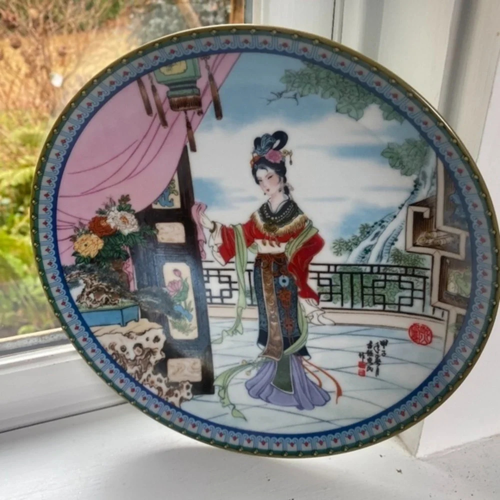 Zhao Huimin’s Porcelain Plate  Beauties Of The Red Mansion